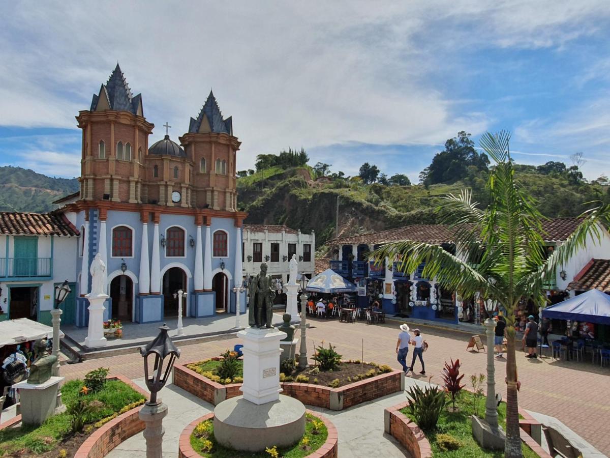 Domus Glamping Guatape Ξενοδοχείο Εξωτερικό φωτογραφία